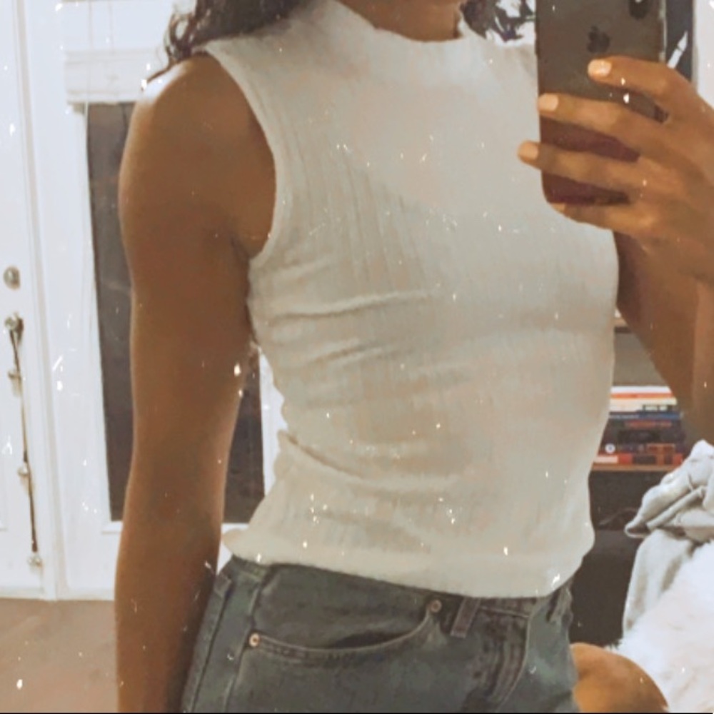 White ribbed tank top